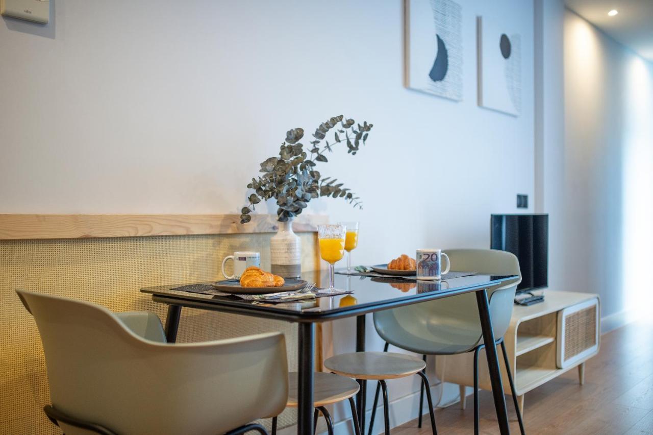 New -shared Pool & Solarium- 1b Appartement